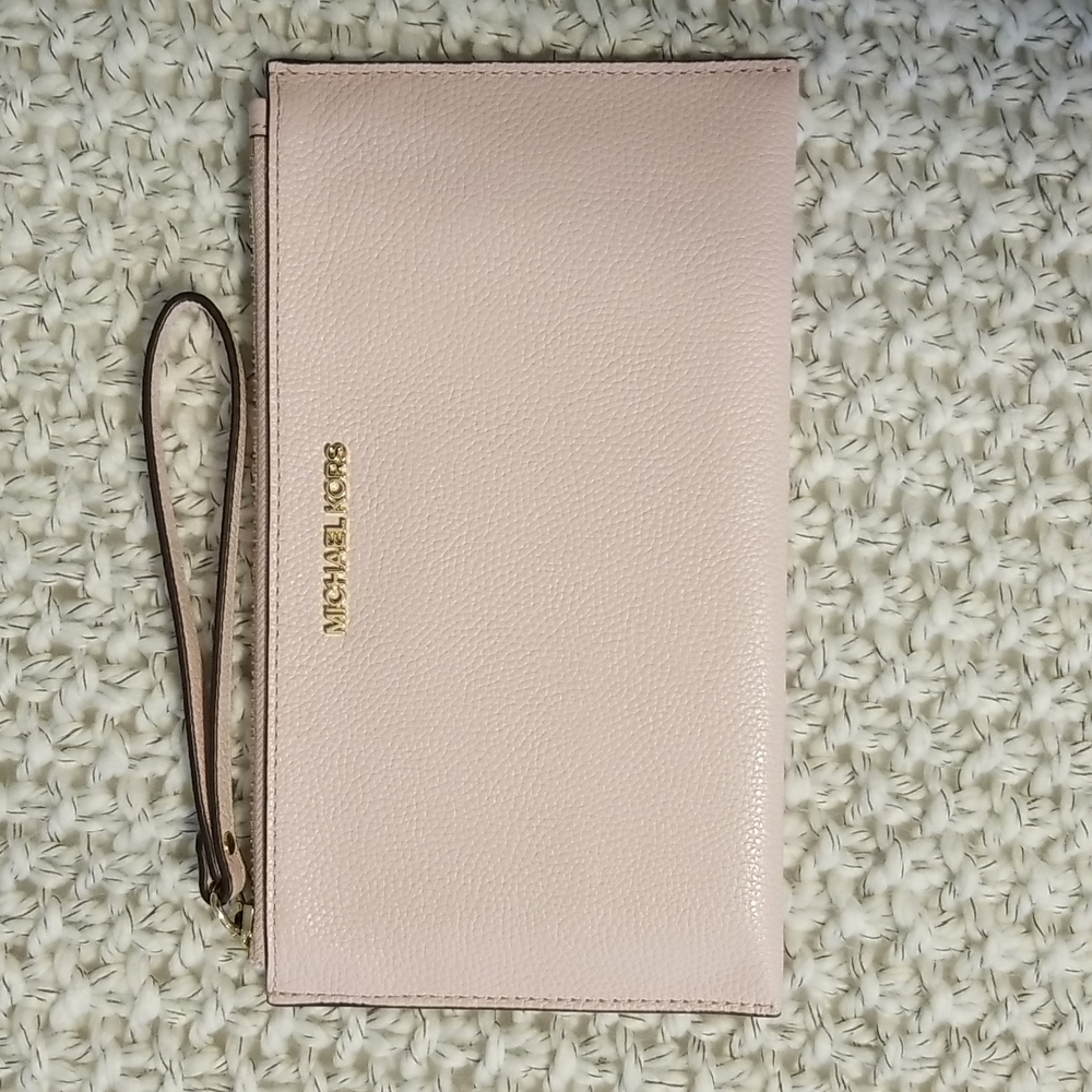 Michael Kors Wristlet